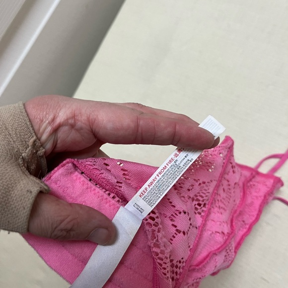 UO Out From Under M pink Amour lace up corset top - Picture 7 of 10